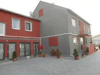 Pension Alis Augsburg - Homestays