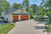Lake Norman - Tranquility Cove - Beautiful Lakefront Apartment - 4-Star
