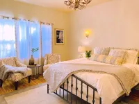 Luxury Spacious Historic Home - College Hill - 2mi. to Downtown - Boutique