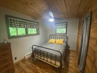 Lodge at Lotus Lake - Hytter