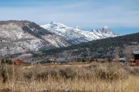 Cozy Teton Cabin - Chalets