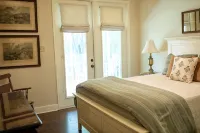 Elegant WATERFRONT home with private boat ramp/dock, elevator, & unmatched view! - Homestays