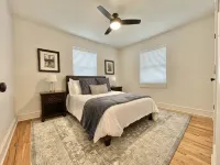 Discover Tranquility at Carolina Cottage - Cozy 2-Bedroom Retreat in Hickory, NC - 4-Sterne