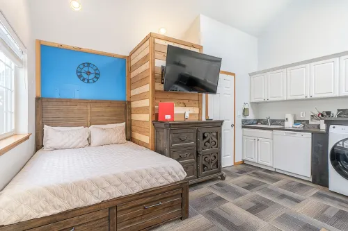 Cozy Tiny-Home with Big Heart! BBQ, 2Beds, Wifi, Pet Friendy! - Wifi
