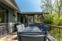 Cottage - 15 Min to Avl - Creek, Hot Tub, Fire Pit - WiFi