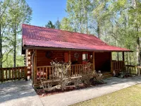 Cozy cabin 2 miles from Parkway! Secluded_Screen Porch_Wifi_Pool_Dog Friendly - Alppimaja