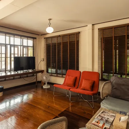 Baankwaeom Boutique Homestay Amphawa บ้านแควอ้อม บูติคโฮมสเตย์