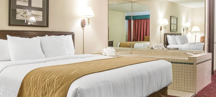 Comfort Inn Lakeside Hotels in Cheboygan County