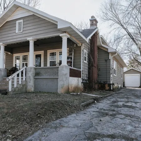 Tranquil Pet-Friendly Bungalow in Midtown Springfield with High-Speed Wi-Fi