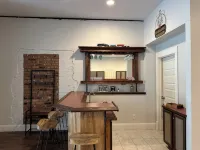 Guest Favorite! Spacious Loft Overlooking NC Transportation Museum - 4 tähden