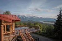 Luxurious Cabin in Alaska w/ Hot Tub & Cedar Sauna - Chalets