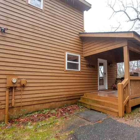 A Perfect View! Dog Friendly Cabin at The Top of The Mountain!