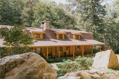 Luxury Mountain Cabin On 320+ Acres Near Asheville, Lake Lure & Hendersonville - Alppimaja