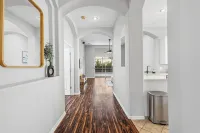 NEW! Poolside Oasis - Spacious Modern Home - Pool Home Just RENOVATED! - Wifi