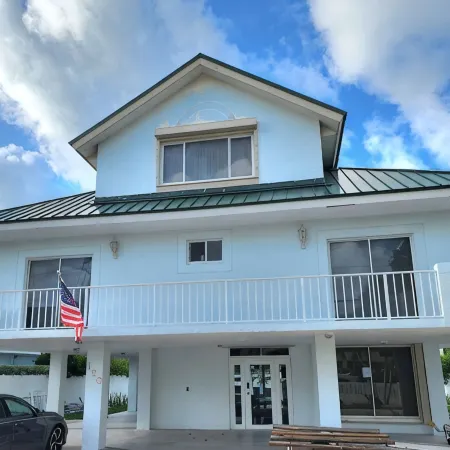 Islamorada Keys Waterfront Heated Pool Hottub Luxury Canal Home w Private Dock