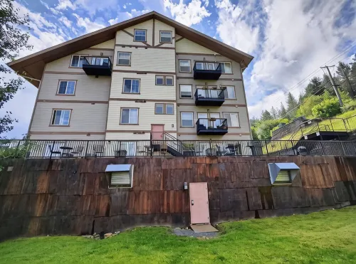 Alpine Village Suite w/ Garage and Sauna - 3-Star