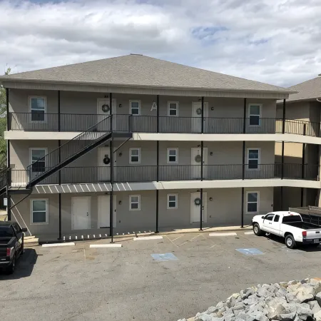 Stunning New Lake Hamilton Condo Lake front on 7 South 🐟 🛶🎣