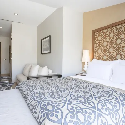 Taksim Prelude Hotel Các khách sạn gần Trường trung học Galatasaray