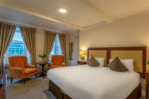 Dooley's Hotel - С баром