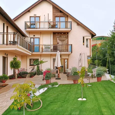 Barackvirág Apartmanház
