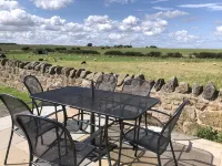 Cosy Dog Friendly Farm Cottage with Views to Beautiful Northumberland Farmland! - 4-Star