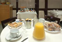 Hotel Castilla - breakfast