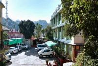 Hotel Saraswati - ที่มีที่จอดรถ