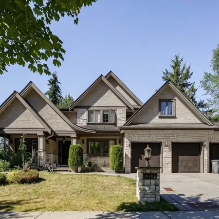 Large Charming 3bedroom unit