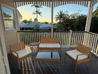 East Brisbane Federation-Style Light-Filled Pool Villa - Villas