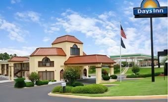 Days Inn by Wyndham Orangeburg