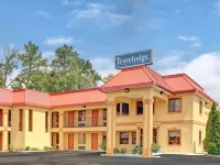 Travelodge by Wyndham Forest Park Atlanta South Các khách sạn ở Riverdale