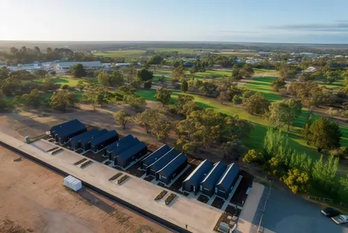 PAR Five Shacks Hotels in Paringa