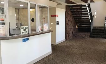 Grove Motel