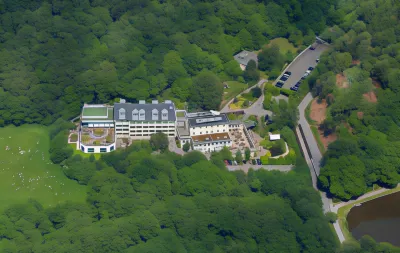 Hotel VierJahreszeiten am Seilersee Hotels near Johanneskirche