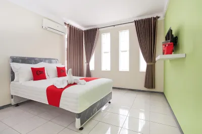 RedDoorz near Museum Angkut Batu 2 Hotel di Kecamatan Batu
