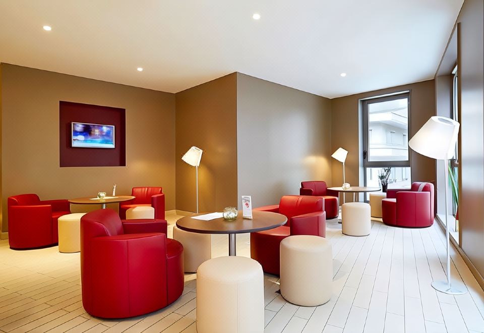 Hotel Campanile Saint-Malo  Saint-Jouan-Des-GueretsOver view