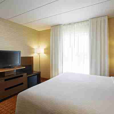 Fairfield Inn & Suites Chicago Midway Airport Rooms