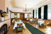 Hotel Hirsch Hotels in Hohenschwangau