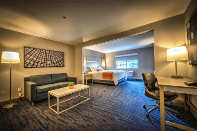 Best Western Plus Media Center Inn  Suites