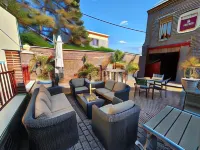 Hotel le Saint-Yves Các khách sạn ở Le Treport