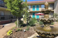 Cascades Inn