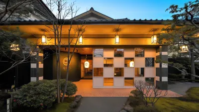 Awazuonsen Kitahachi Hotel di Komatsu
