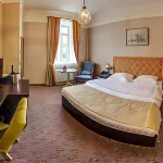 Gostinitsa "gayd Park" Hotels near Monument to Alexander Pushkin