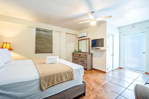 West Coast Inn's Hotels in Rincon