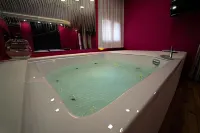 Sweet Central Hotel - badewanne