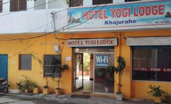 Hotel Yogi Lodge