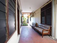 Anak Mama Hotel Hotels in Waru