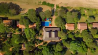 La Folie Lodge Hotels in 