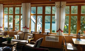 Hjelle Hotel