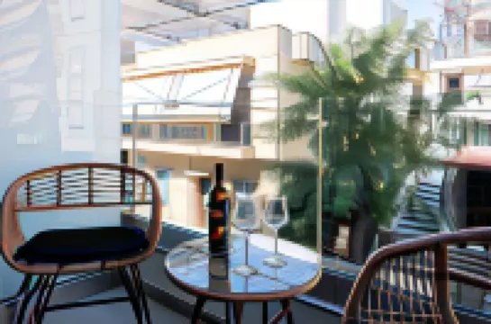 เอ็มเพรส ลักซัรี่ เรซิเดนซ์